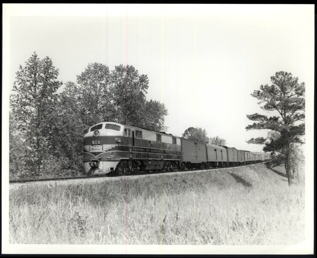Image for Central of Georgia RR Seminole streamliner NB near Ellaville GA photo 1953