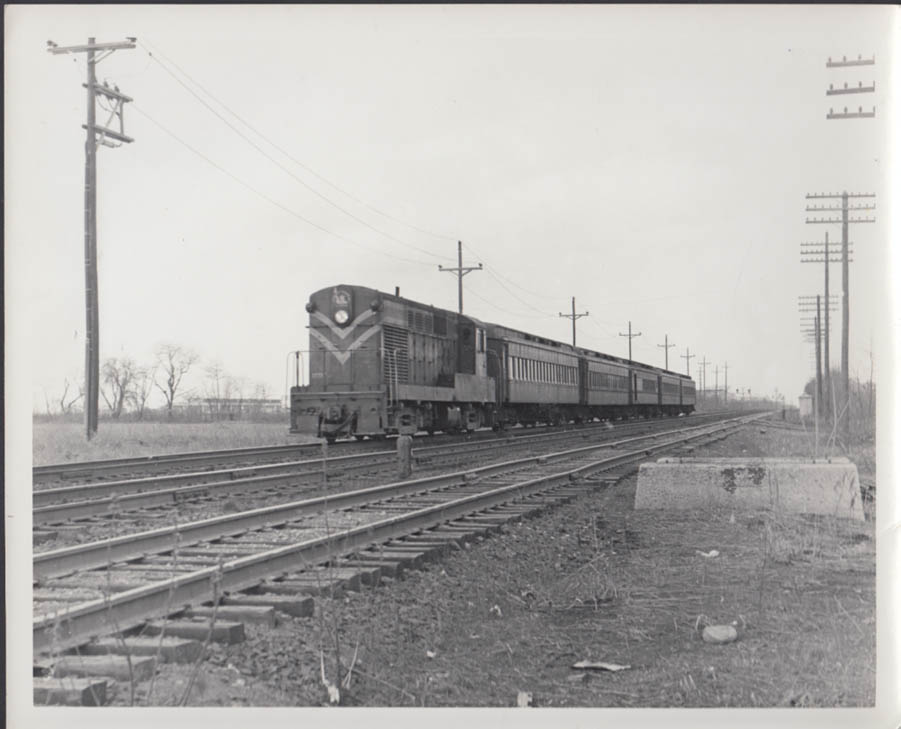 Image for Jersey Central RR Fairbanks-Morse Diesel H15-44 #1511 commuter train photo 1966