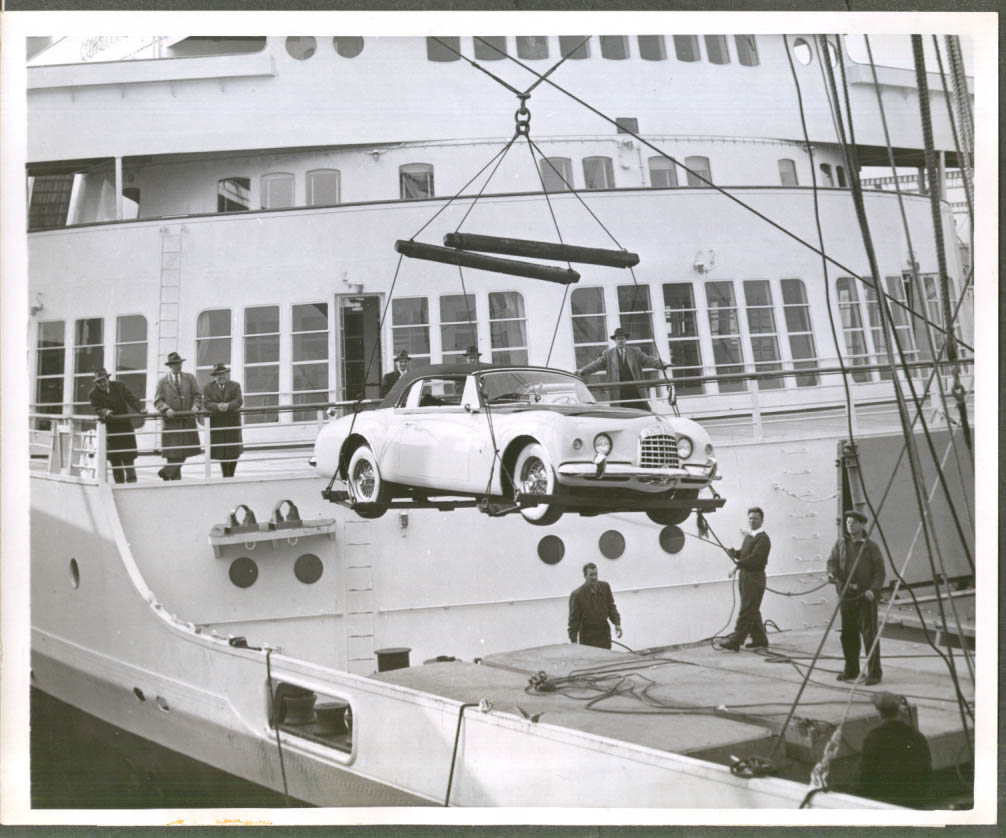 Image for Chrysler Corporation C-200 Experimental arrives in New York 8x10 1952