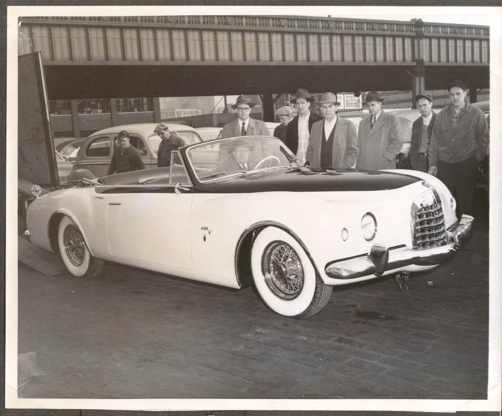 Image for Chrysler Corporation C-200 Experimental on New York dock 8x10 1952